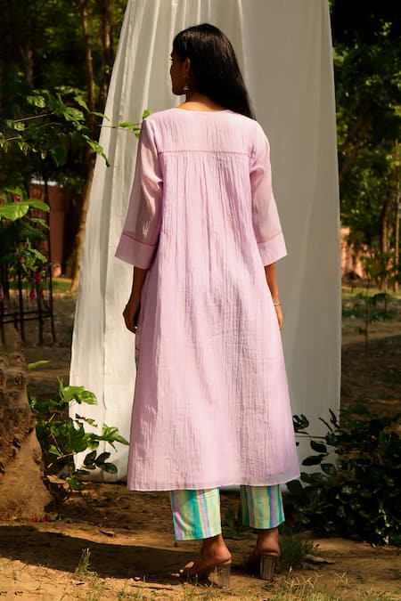 Priti Prashant Saaras Flower Embroidered Kurta With Striped Pant 
