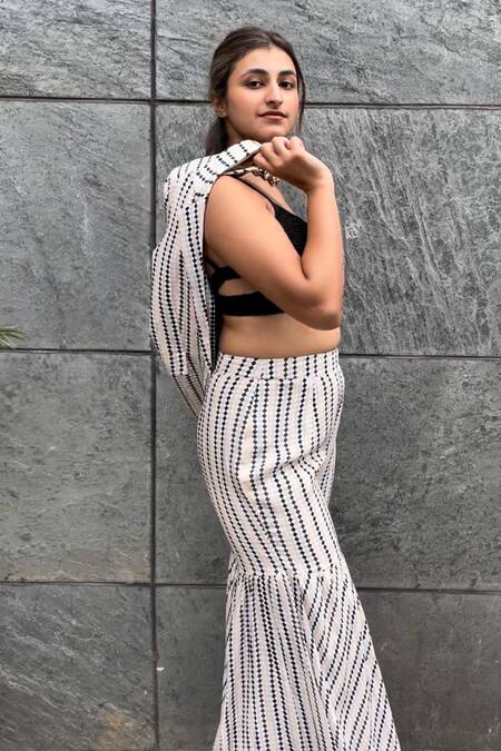 Buy Sandhya Shah White Crepe, Cotton Lace V-neck Kairos Geometric Print Blazer Flared Pant Set Online at Aza Fashions Buy_Sandhya Shah_White Crepe, Cotton Lace V-neck Kairos Geometric Print Blazer Flared Pant Set _Online_at_Aza_Fashions