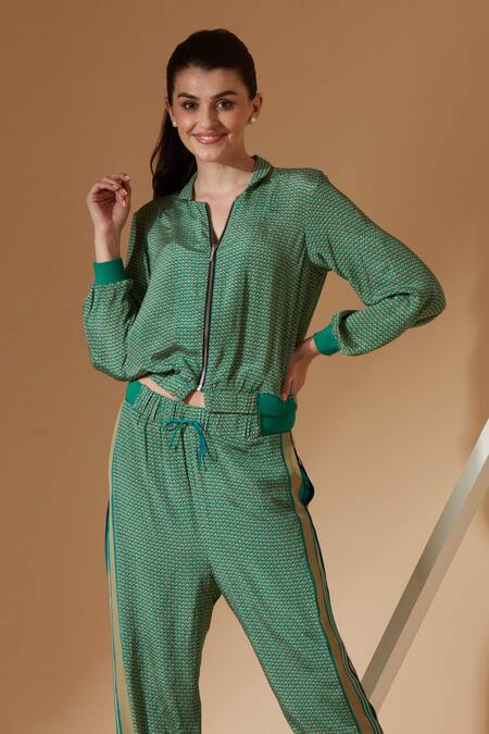 Buy Sandhya Shah Green Crepe Collared Clara Floral Print Top And Pant Co-ord Set Online at Aza Fashions Buy_Sandhya Shah_Green Crepe Collared Clara Floral Print Top And Pant Co-ord Set _Online_at_Aza_Fashions