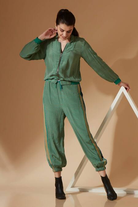 Shop Sandhya Shah Green Crepe Collared Clara Floral Print Top And Pant Co-ord Set Online at Aza Fashions Shop_Sandhya Shah_Green Crepe Collared Clara Floral Print Top And Pant Co-ord Set _Online_at_Aza_Fashions