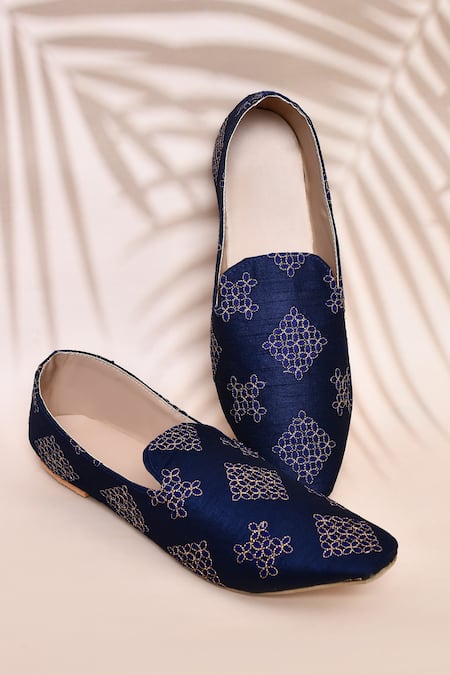 Aryavir Malhotra Floral Embroidered Loafers 