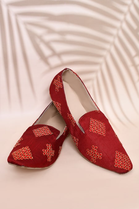 Aryavir Malhotra Floral Embroidered Pattern Loafers 