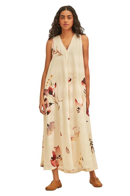 Shop Kharakapas Off White Cotton V-neck Teen Spirit Floral Print Jumpsuit Online at Aza Fashions Shop_Kharakapas_Off White Cotton V-neck Teen Spirit Floral Print Jumpsuit _Online_at_Aza_Fashions