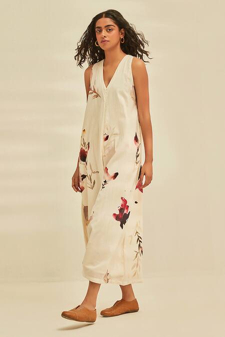 Kharakapas Off White Cotton V-neck Teen Spirit Floral Print Jumpsuit at Aza Fashions Kharakapas_Off White Cotton V-neck Teen Spirit Floral Print Jumpsuit _at_Aza_Fashions