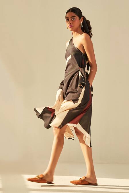 Shop_Kharakapas_Black Cotton Asymmetric Aba One Shoulder Printed Dress _Online_at_Aza_Fashions