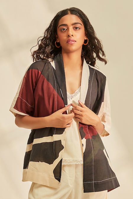 Buy_Kharakapas_Black Cotton Shawl Neck Abba Abstract Print Shrug _Online_at_Aza_Fashions