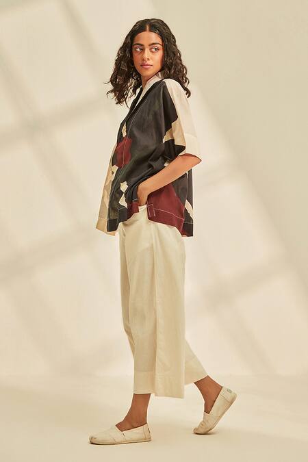 Kharakapas_Black Cotton Shawl Neck Abba Abstract Print Shrug _at_Aza_Fashions