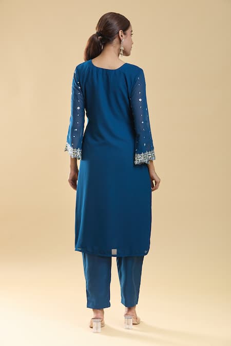 Samyukta Singhania Paisley Floral Embroidered Kurta Pant Set 