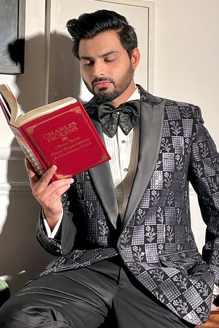 The House Of Diwans Floral Thread Embroidered Tuxedo Trouser Set 