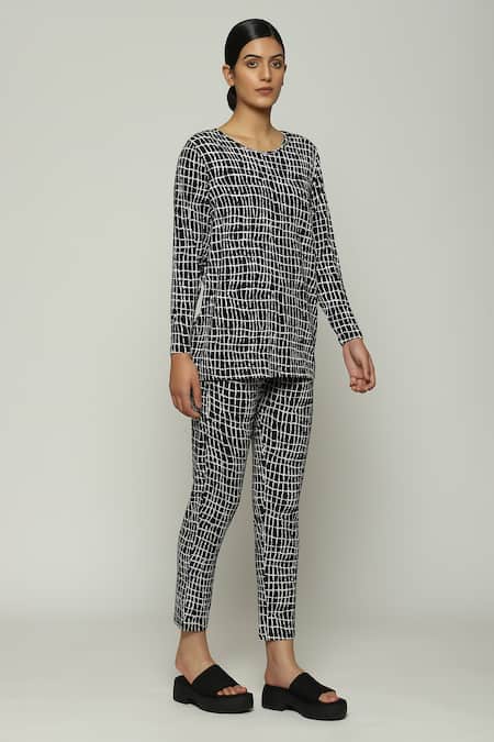 Shop Abraham And Thakore Black Tencel, Lycra Round Neck Lattice Print Top Online at Aza Fashions Shop_Abraham And Thakore_Black Tencel, Lycra Round Neck Lattice Print Top_Online_at_Aza_Fashions