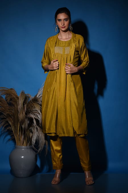 Label Deepshika Agarwal Smocking Kurta Pant Set With Jacket 