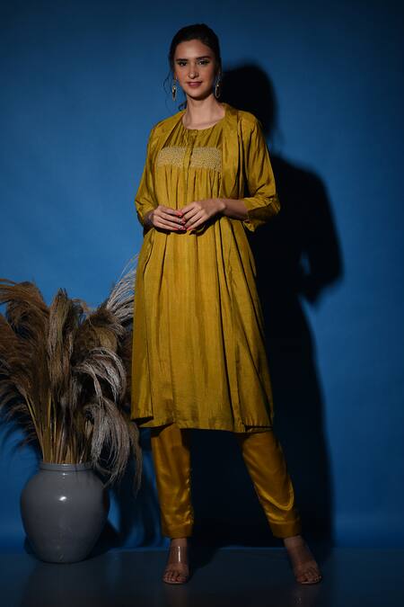 Buy_Label Deepshika Agarwal_Yellow Silk, Organza Embroidery Round Neck, Smocking Kurta Pant Set With Jacket _Online_at_Aza_Fashions