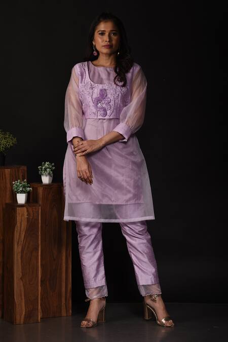 Label Deepshika Agarwal Leaf Embroidered Kurta With Pant 