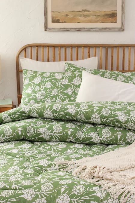 House This Genda Phool Motifs Double Comforter 