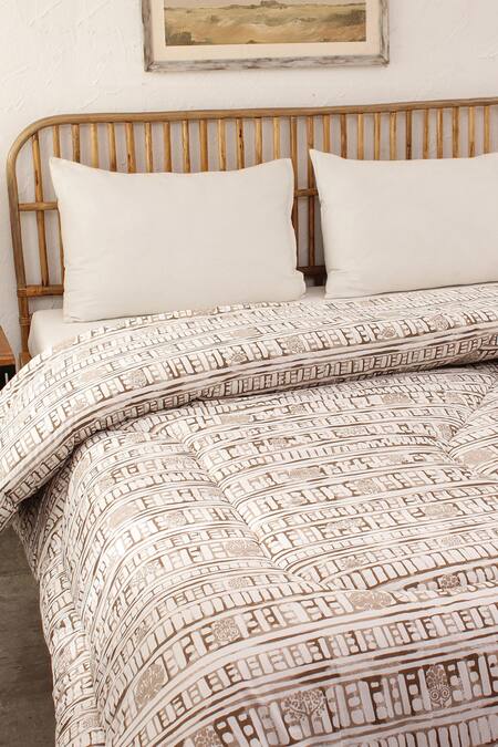 House This Grey 100% Cotton, Polyfill Printed Sanchi Ethnic Motif Single Comforter Online at Aza Fashions House This_Grey 100% Cotton, Polyfill Printed Sanchi Ethnic Motif Single Comforter_Online_at_Aza_Fashions