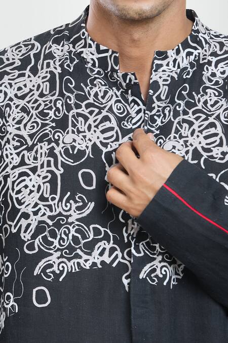 Anamika Khanna Black Linen Embroidery Scribble Artwork Print Kurta at Aza Fashions Anamika Khanna_Black Linen Embroidery Scribble Artwork Print Kurta _at_Aza_Fashions