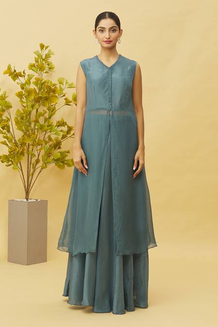 Buy Samyukta Singhania Blue Viscose, Oxford Cut Work, Floral Bel Embellished Jacket Skirt Set Buy_Samyukta Singhania_Blue Viscose, Oxford Cut Work, Floral Bel Embellished Jacket Skirt Set