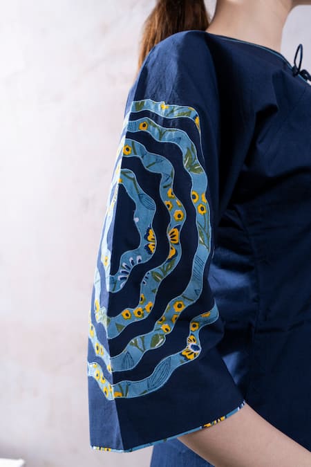 Buy_The White Tree Studio_Blue Cotton, Poplin Applique Mandarin Collar Noor Abstract Work A-line Dress 