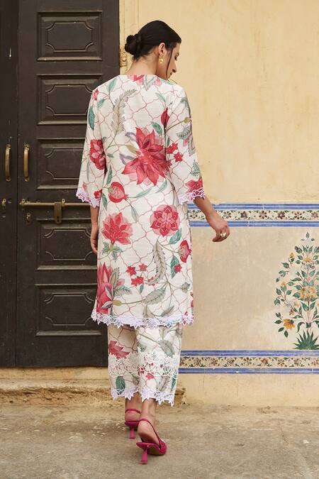 Shop Sage Saga Ivory Chanderi Lace, Applique, Embroidery V-neck Floral Print Kurta Set at Aza Fashions Shop_Sage Saga_Ivory Chanderi Lace, Applique, Embroidery V-neck Floral Print Kurta Set _at_Aza_Fashions