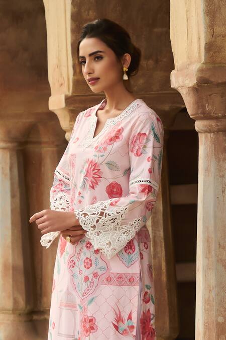 Sage Saga Pink Lawn Cotton Printed Botanical Notched Round Straight Kurta at Aza Fashions Sage Saga_Pink Lawn Cotton Printed Botanical Notched Round Straight Kurta _at_Aza_Fashions