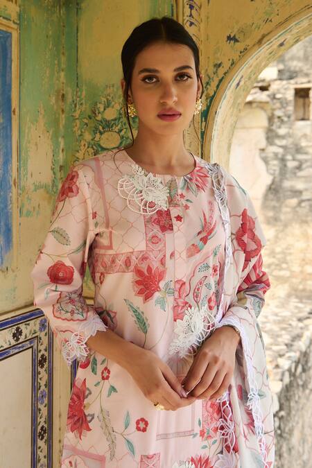 Sage Saga Pink Chanderi, Linen Lace, Embroidery Round Neck Mughal Print Kurta Set Online at Aza Fashions Sage Saga_Pink Chanderi, Linen Lace, Embroidery Round Neck Mughal Print Kurta Set _Online_at_Aza_Fashions