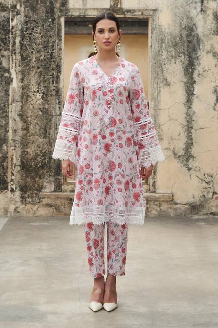 Sage Saga Ivory Muslin, Cotton Lace V-neck Blossom Print Kurta With Salwar at Aza Fashions Sage Saga_Ivory Muslin, Cotton Lace V-neck Blossom Print Kurta With Salwar _at_Aza_Fashions