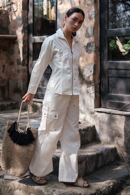 The Terra Tribe Off White Organic Cotton Solid Plain Parachute Trousers at Aza Fashions The Terra Tribe_Off White Organic Cotton Solid Plain Parachute Trousers_at_Aza_Fashions