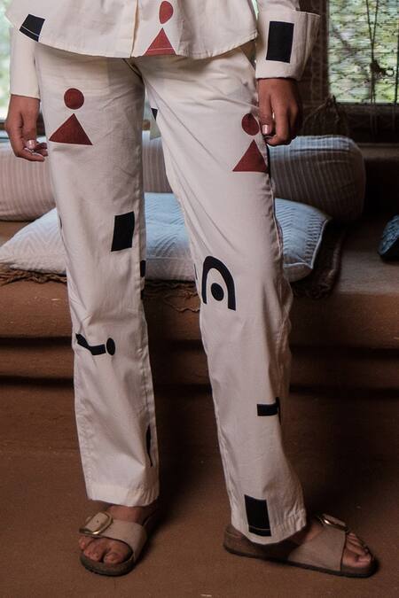 The Terra Tribe Off White Organic Cotton Printed Triangle Pattern Straight-legged Pant Online at Aza Fashions The Terra Tribe_Off White Organic Cotton Printed Triangle Pattern Straight-legged Pant_Online_at_Aza_Fashions