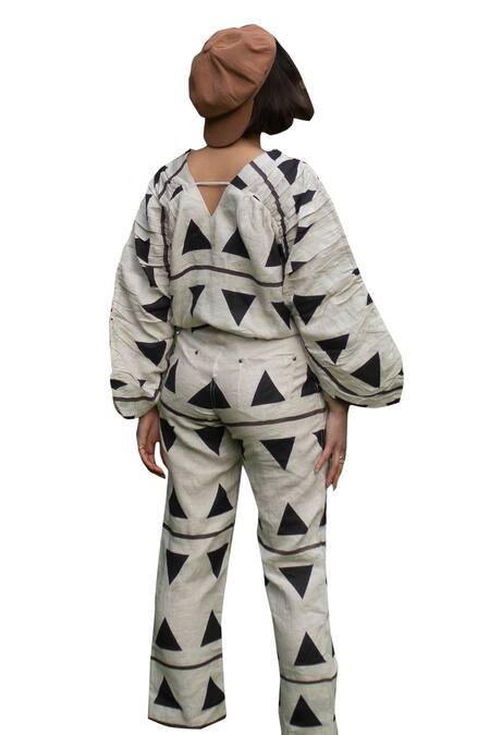 Buy_The Terra Tribe_Black Linen Printed Tribal V Neck Top_Online_at_Aza_Fashions