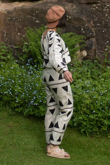 Shop The Terra Tribe Black Linen Printed Tribal Serenity Pant at Aza Fashions Shop_The Terra Tribe_Black Linen Printed Tribal Serenity Pant_at_Aza_Fashions