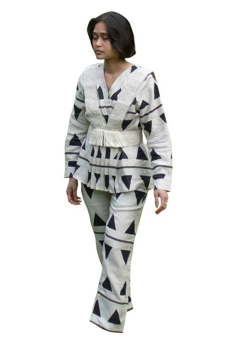 The Terra Tribe Black Linen Printed Tribal Serenity Pant Online at Aza Fashions The Terra Tribe_Black Linen Printed Tribal Serenity Pant_Online_at_Aza_Fashions