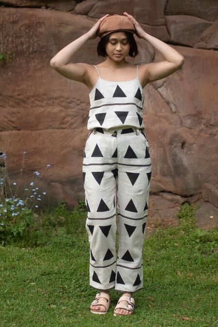 Buy The Terra Tribe Black Linen Printed Tribal Serenity Pant Online at Aza Fashions Buy_The Terra Tribe_Black Linen Printed Tribal Serenity Pant_Online_at_Aza_Fashions