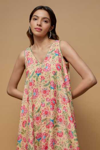 Shop_Krishna Padia_Yellow Crepe Embroidery V-neck Bloom Print Kurta With Pant _Online_at_Aza_Fashions