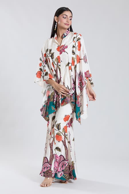 Preeti Jhawar_Off White Chiffon Notched Floral Cape Sharara Set _Online_at_Aza_Fashions
