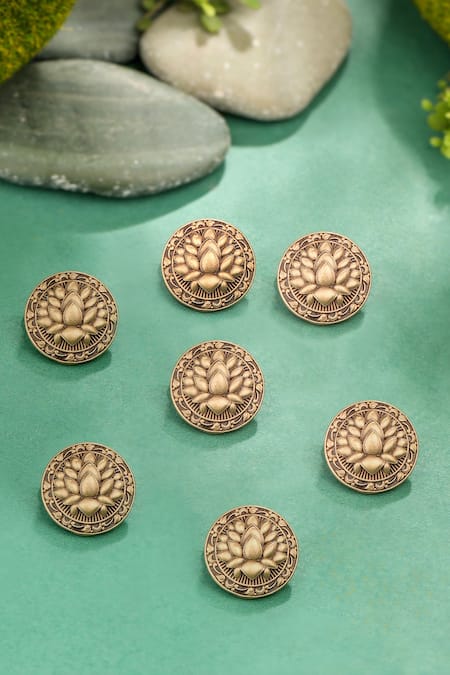 Cosa Nostraa Gold Carved Lotus Bead 7 Pcs Buttons