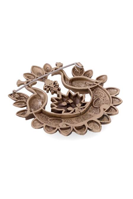 Buy_Cosa Nostraa_Gold Cut Work Pride Of Forest Brooch 