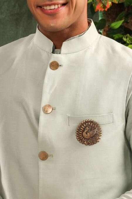 Cosa Nostraa_Gold Cut Work Dancing Peacock Brooch _Online_at_Aza_Fashions