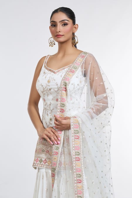 Meenagurnam Ivory Georgette, Net Embroidery, Zari V-neck Jaal Work Kurta Sharara Set at Aza Fashions Meenagurnam_Ivory Georgette, Net Embroidery, Zari V-neck Jaal Work Kurta Sharara Set _at_Aza_Fashions