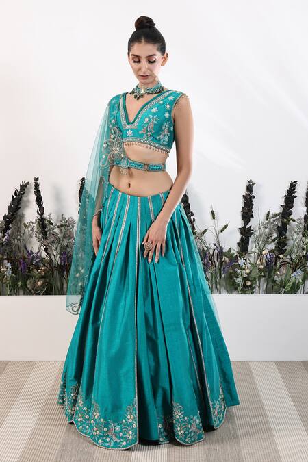 Shop_Nayna Kapoor_Green Organza, Georgette Embroidery, Sequins V-neck Box Pleat Lehenga Set _Online_at_Aza_Fashions