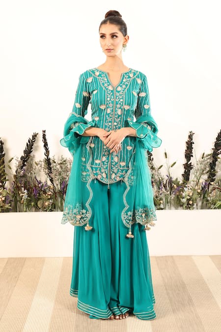 Nayna Kapoor Emerald Floral Embroidered Kurta Set 