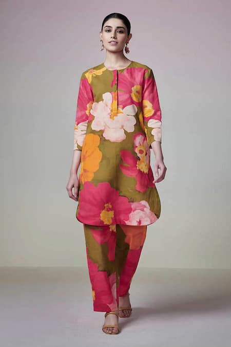 Dressfolk Floral Digital Print Kurta & Pant Set 