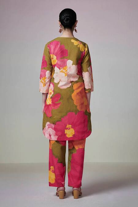 Shop Dressfolk Green Linen, Cotton Round Neck Floral Digital Printed Kurta And Pant Set at Aza Fashions Shop_Dressfolk_Green Linen, Cotton Round Neck Floral Digital Printed Kurta And Pant Set_at_Aza_Fashions