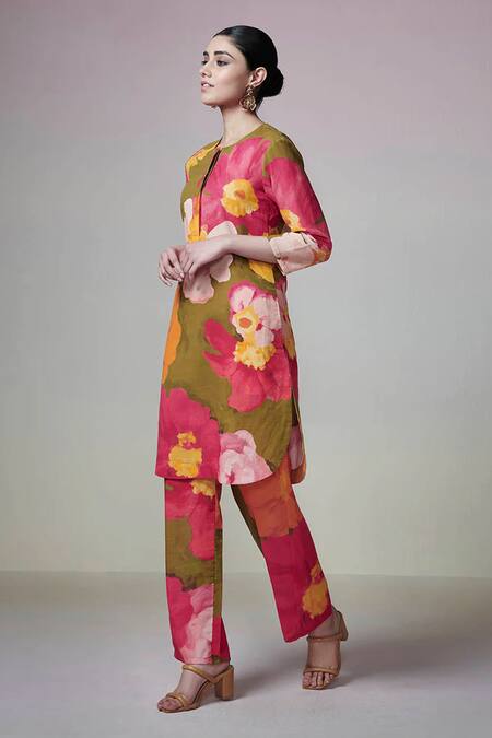 Dressfolk Green Linen, Cotton Round Neck Floral Digital Printed Kurta And Pant Set Online at Aza Fashions Dressfolk_Green Linen, Cotton Round Neck Floral Digital Printed Kurta And Pant Set_Online_at_Aza_Fashions