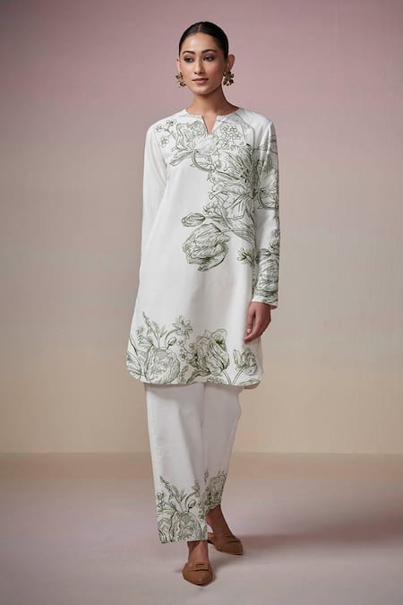 Dressfolk Ivory Linen Cotton Digital Printed Floral Dreamy Sapphire Kurta And Pant Set