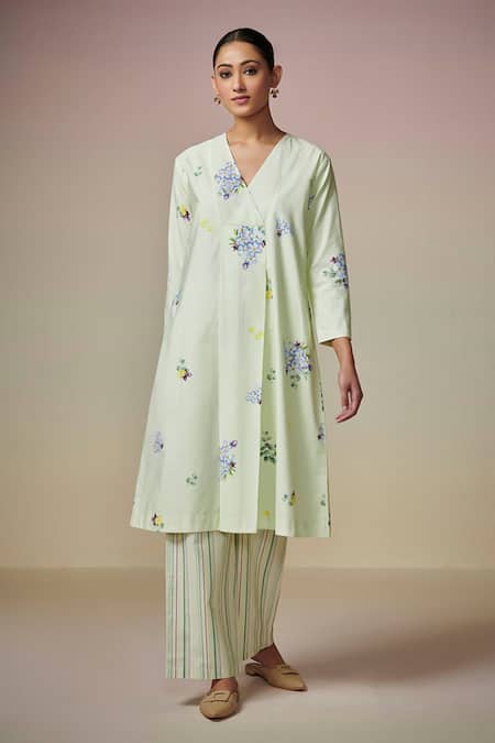 Dressfolk Green 100% Cotton Digital Printed Floral V Neck Ketki Kurta And Pant Set