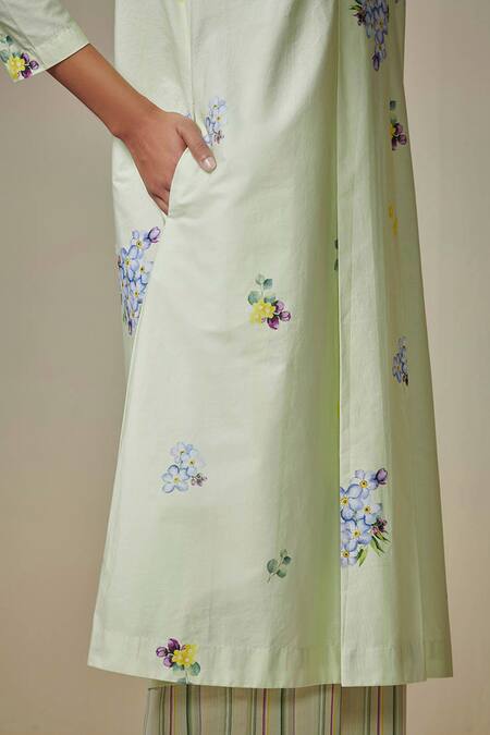 Shop_Dressfolk_Green Cotton V-neck Floral Digital Printed Kurta And Pant Set_Online_at_Aza_Fashions