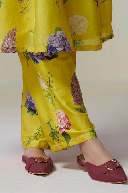 Dressfolk Yellow Chanderi Embroidery V-neck Floral Digital Printed Kurta Set Online at Aza Fashions Dressfolk_Yellow Chanderi Embroidery V-neck Floral Digital Printed Kurta Set_Online_at_Aza_Fashions