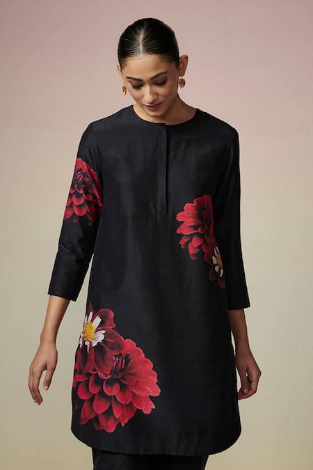 Buy_Dressfolk_Black Chanderi Embroidery Round Neck Floral Printed Kurta Set _Online_at_Aza_Fashions