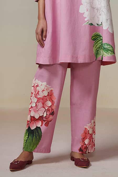 Dressfolk_Pink Linen, Cotton Embroidery V-neck Floral Digital Printed Kurta Set_Online_at_Aza_Fashions