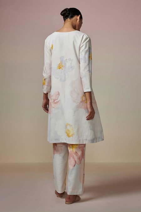 Shop Dressfolk Blue Linen, Cotton Split V-neck Floral Digital Printed Kurta And Pant Set at Aza Fashions Shop_Dressfolk_Blue Linen, Cotton Split V-neck Floral Digital Printed Kurta And Pant Set_at_Aza_Fashions